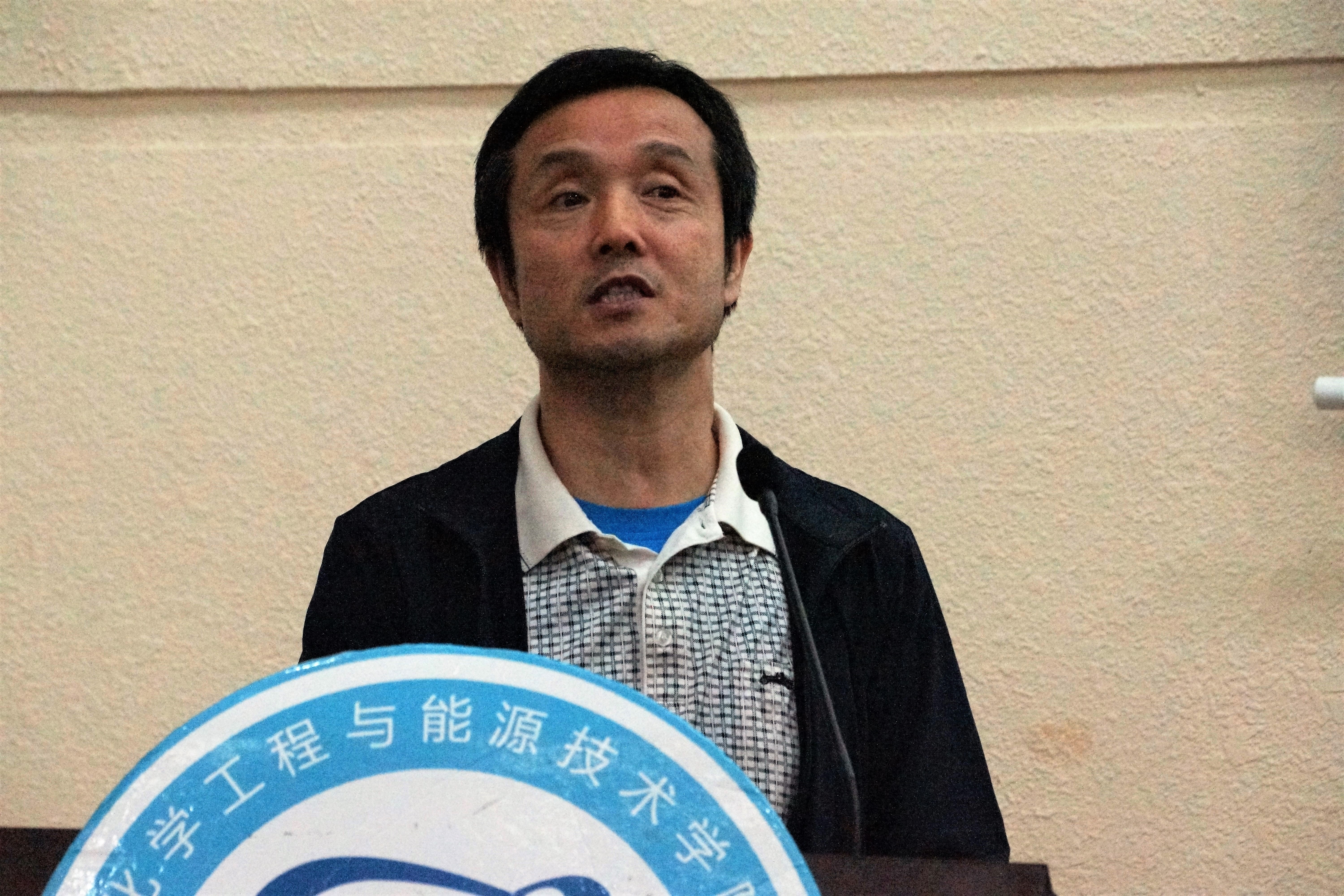银河优越会
党总支书记深入学生支部讲党课1.jpg