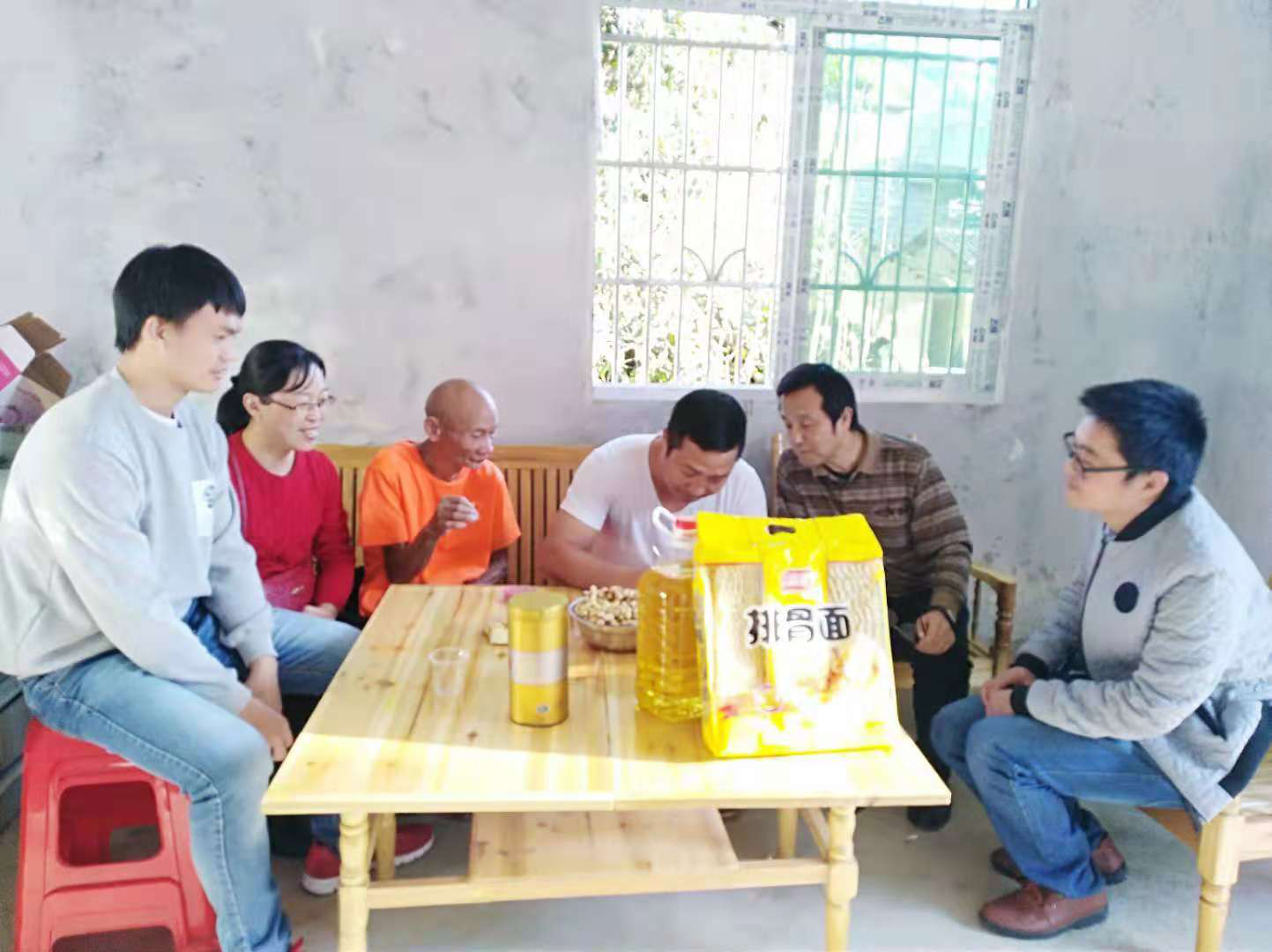 银河优越会
党总支第四次赴韶关斗湾村慰问对口帮扶农户2.png